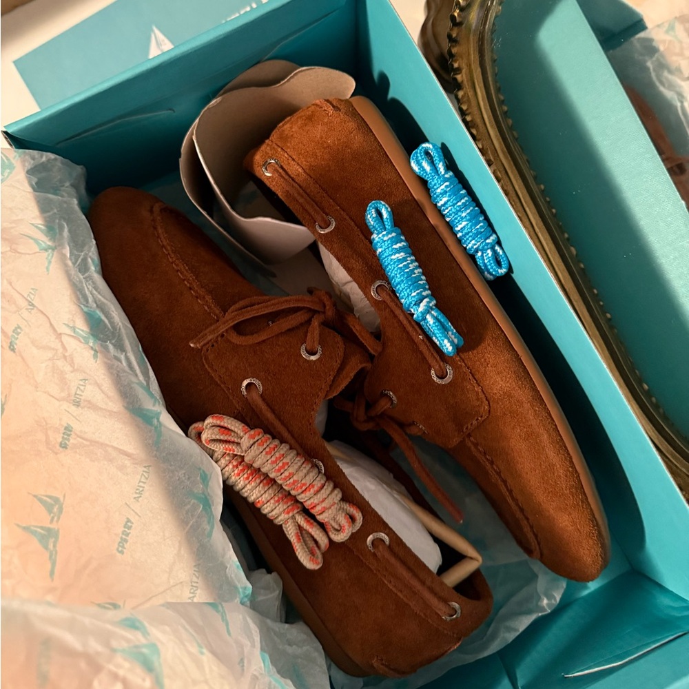 Sperry x Aritzia Boar Shoes